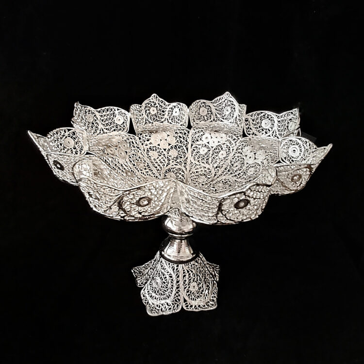 Filigree Fruit Bowl Model Lip Crown view 1