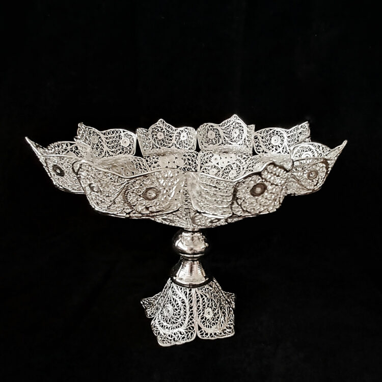 Filigree Fruit Bowl Model Lip Crown view 3