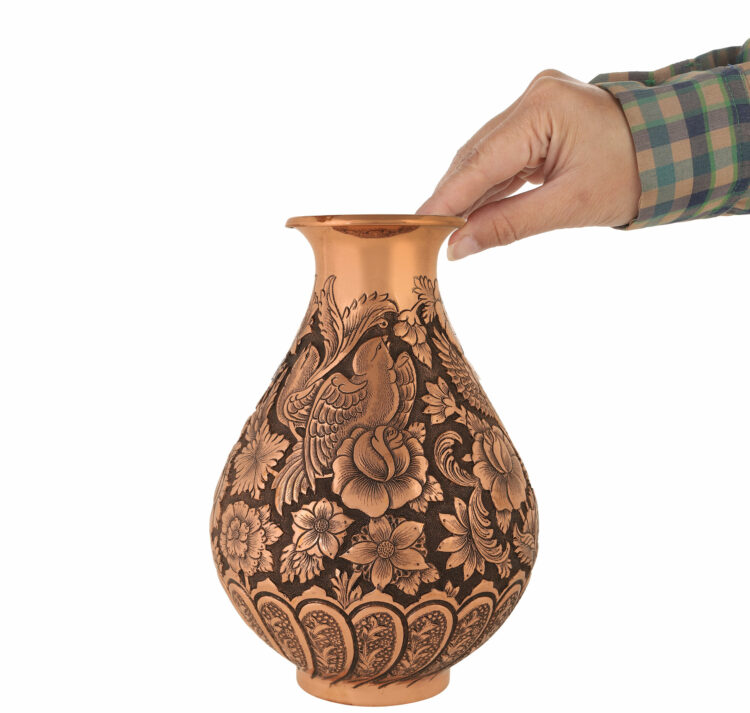 Heroic Engraved Vase with Flower and Bird Design Code 901 view 2