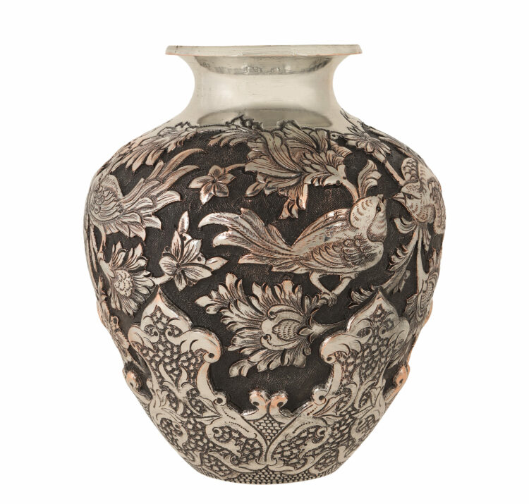 Heroic Engraved Vase with Flower and Bird Design Code 909 view 6